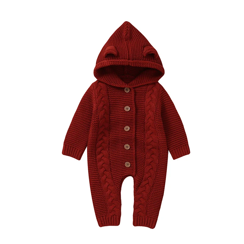 SoftKnit –Varm og sød – strikket baby-jumpsuit med hætte