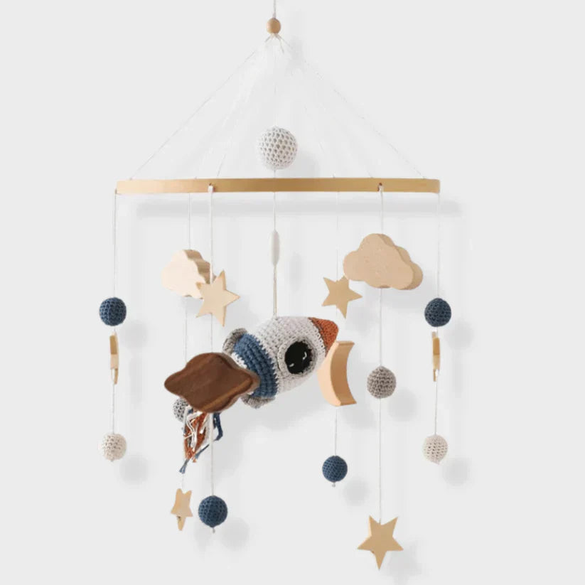 LittleNest – Naturlig ro – Babymobil i træ