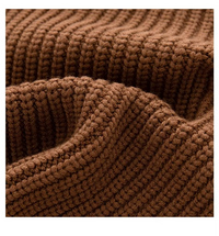 Thumbnail for PureSoft – Classic & Cozy - Ensfarvet strikket trøje