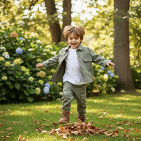 Thumbnail for LittleExplorer – Komfortabel og cool – Børnebukser og skjorte-sæt