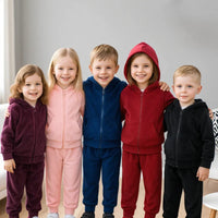 Thumbnail for Kids Tales – Varm og behagelig – Velour-træningsdragt til børn