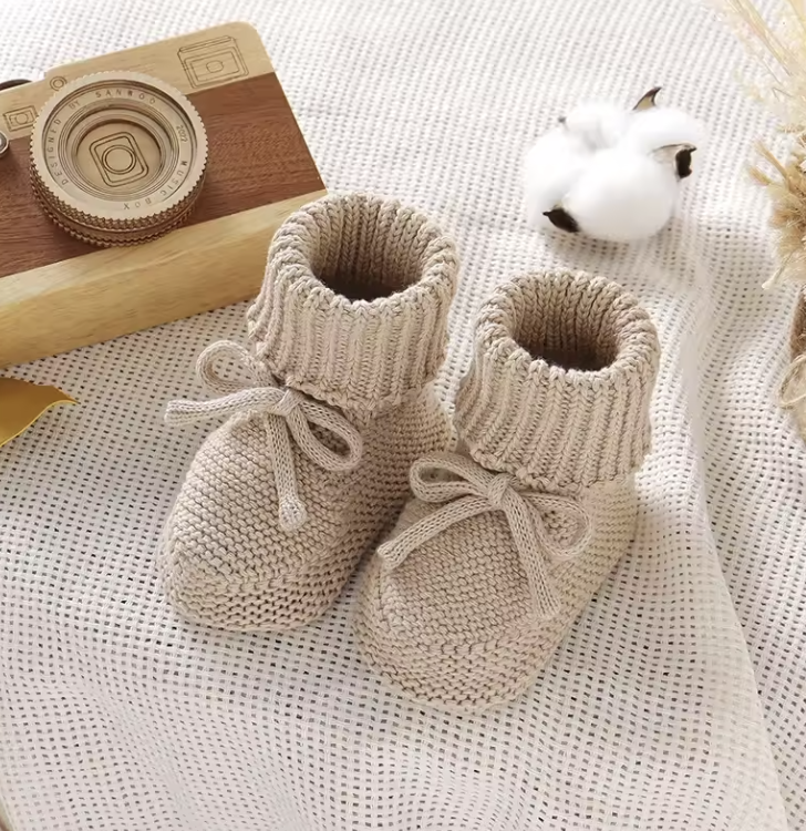 SnuggleSteps – Varme og bløde – strikkede babysko