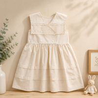 Thumbnail for Sleeveless Dress – Elegant og behagelig – Kjole med blonderkrave