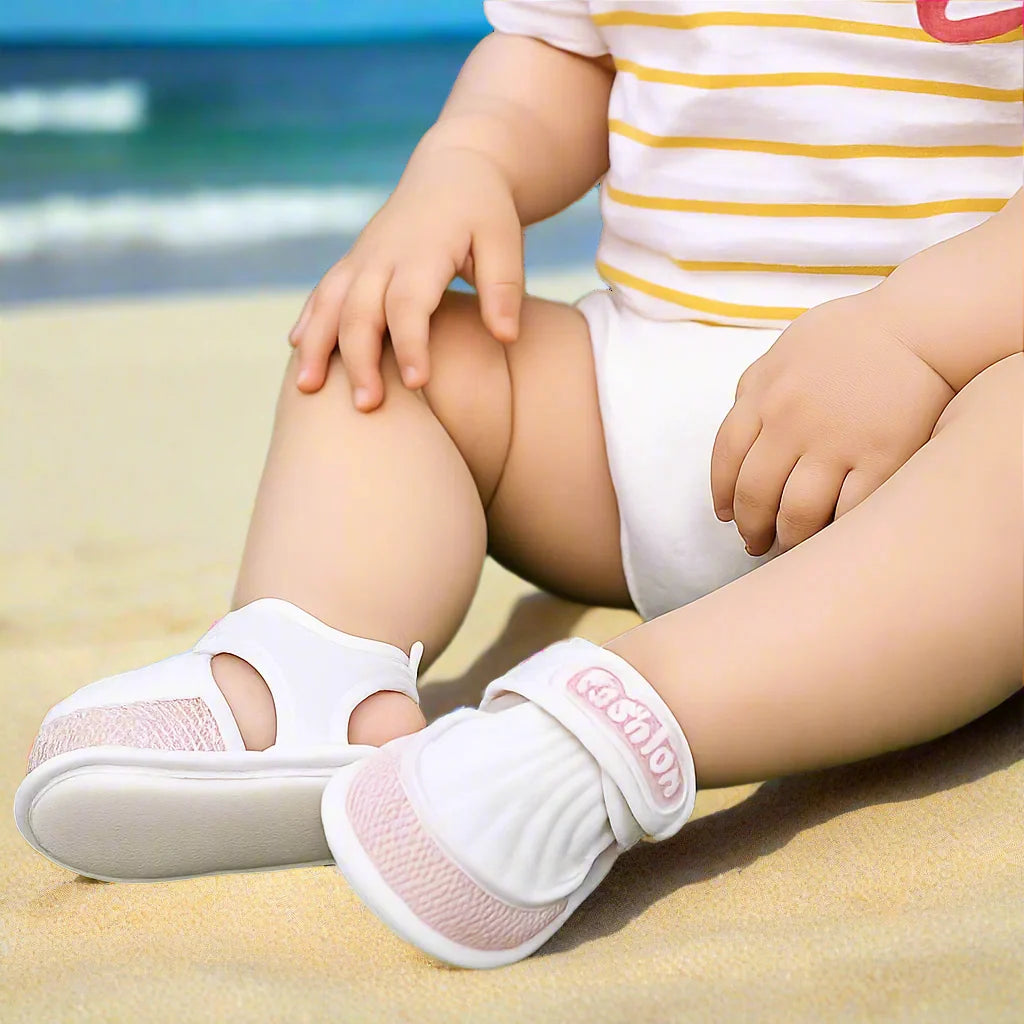 TinySteps – Åndbar og let – sommersandaler til babyer med skridsikker sål