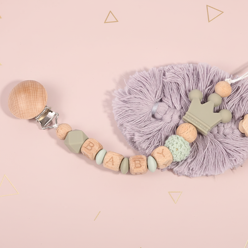 Personalized Pacifier Chain – Sikker & stilfuld – Personlig sutterkæde