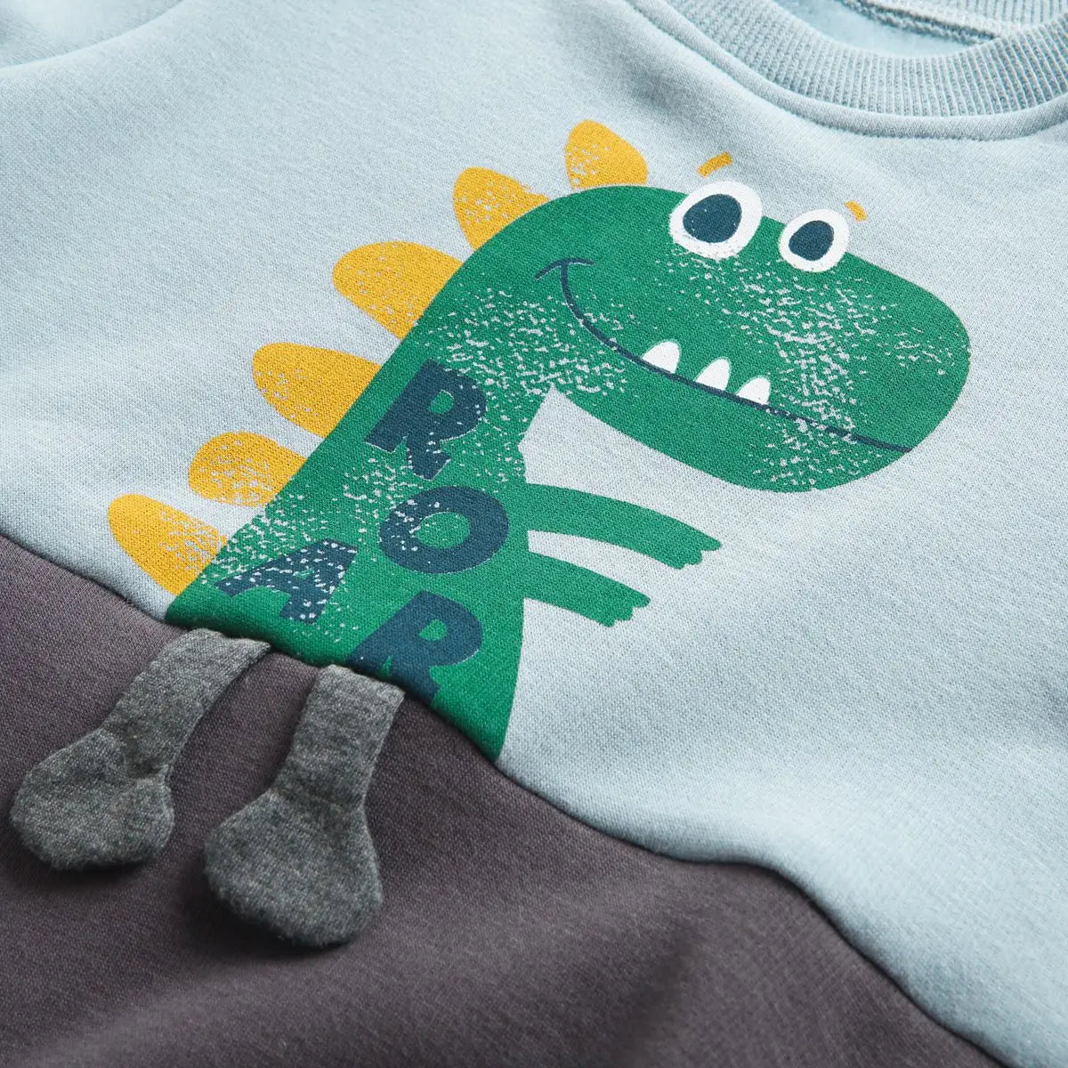 Mini Fashion – Blød fleecedragt med Dino-print