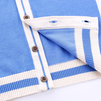 Thumbnail for CozziWear – Varm og trendy – strikket vest med bjørne