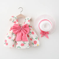 Thumbnail for Mini Fashion™ – Sød og sommerlig – Frugtkjole (inkluderer GRATIS stråhat)