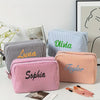 Striped Name Pouch – Personlig og stilfuld – Makeup-taske