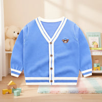 Thumbnail for CozziWear – Varm og trendy – strikket vest med bjørne