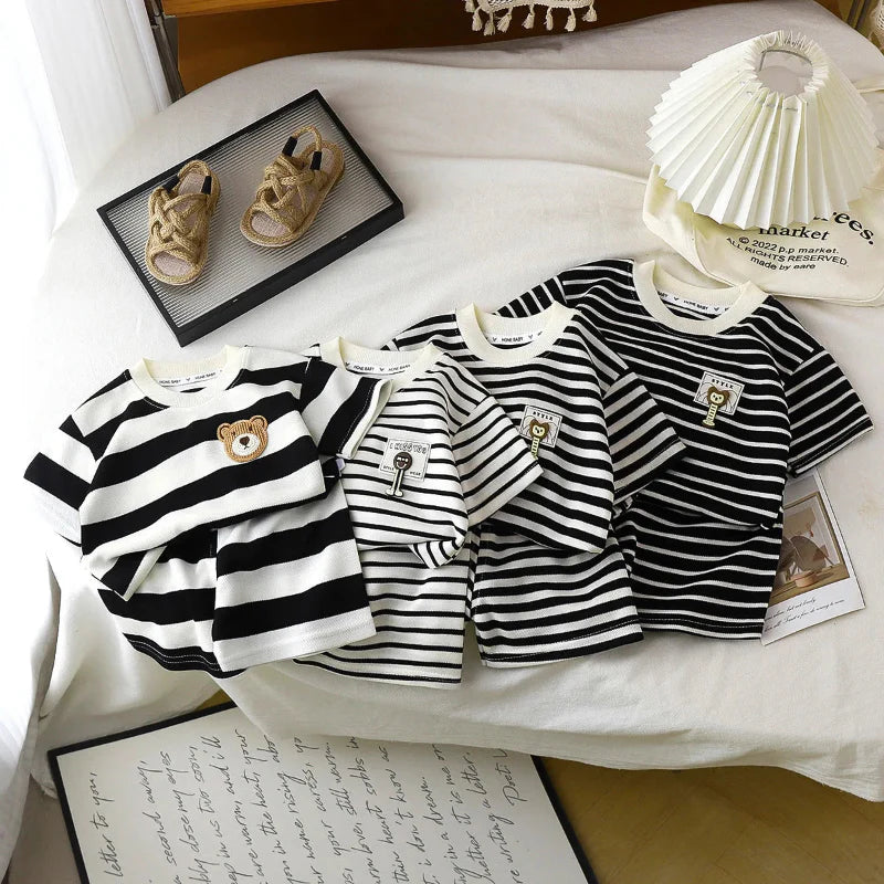 Kids Stripe Outfit – Trendy & komfortabelt – Sommeroutfit til børn