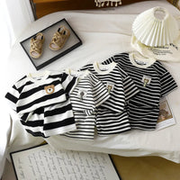 Thumbnail for Kids Stripe Outfit – Trendy & komfortabelt – Sommeroutfit til børn